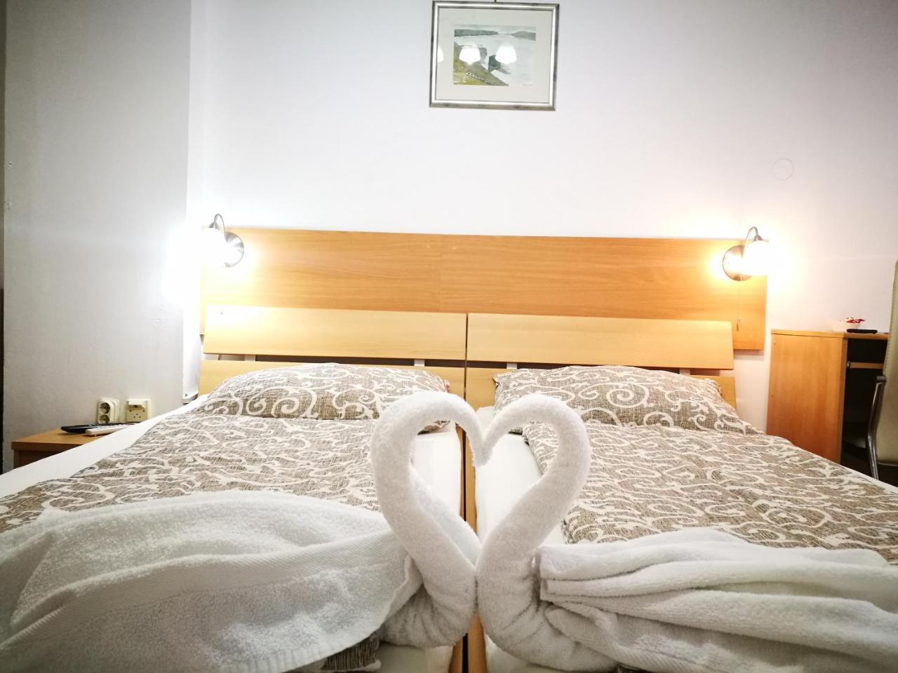 Rooms Aracic 슬라본스키브로드 외부 사진